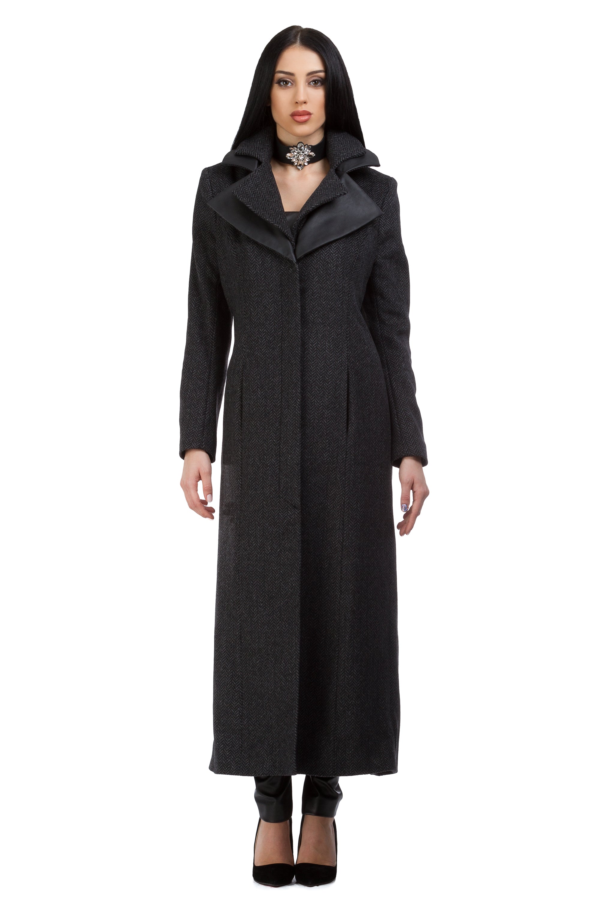 Long black wool coat with a triple collar