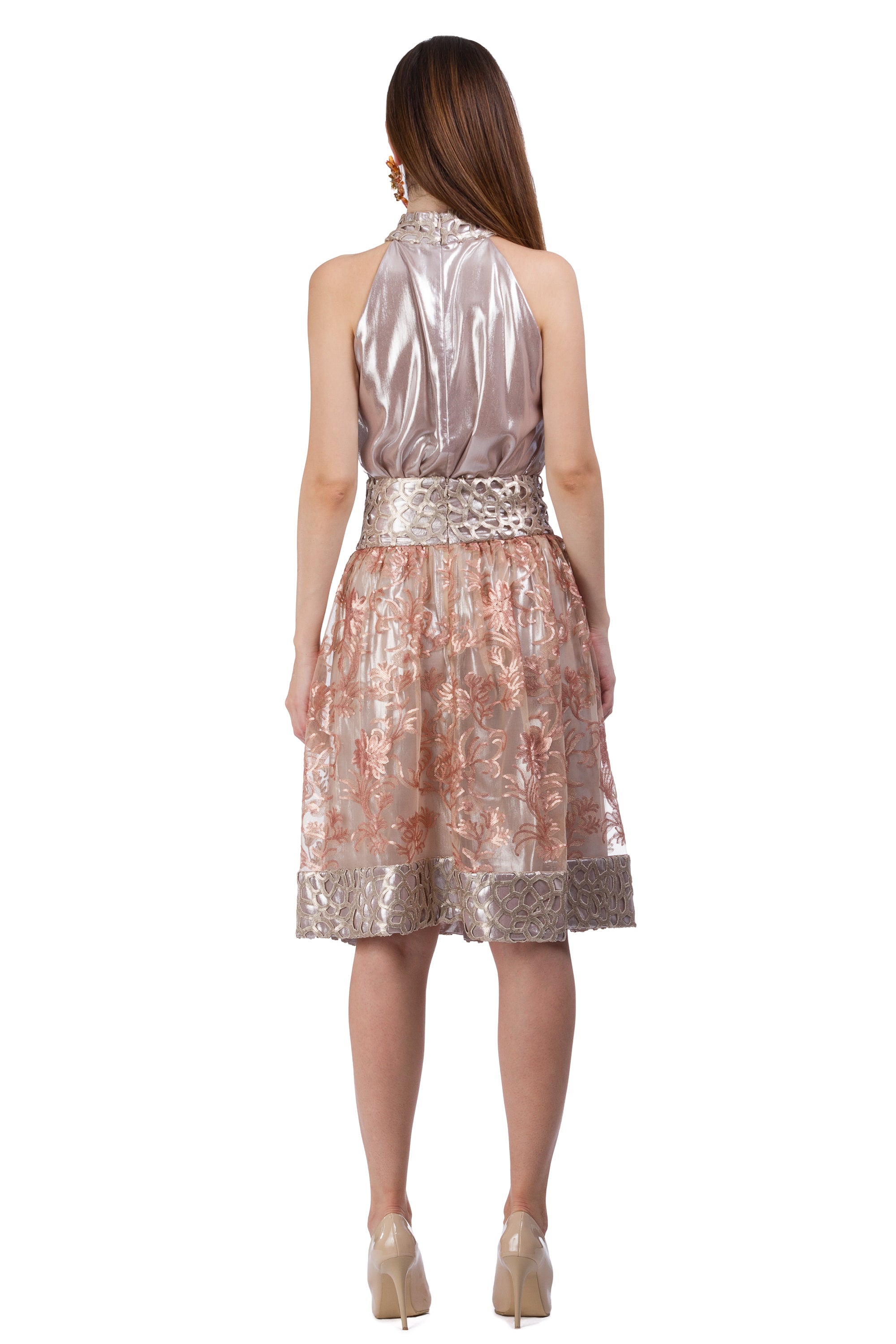 Lace skirt with fine gold and copper floral elements